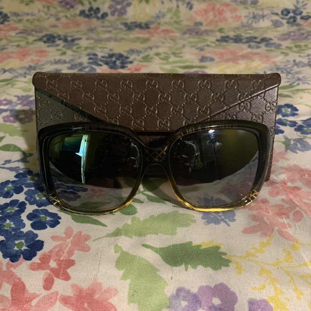 Gucci Sunglaases